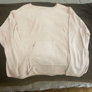 Barefoot dreams kangaroo pocket pullover